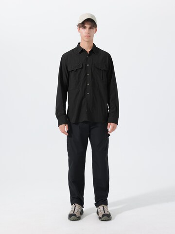 Youthup Regular fit Button Up Shirt in Black