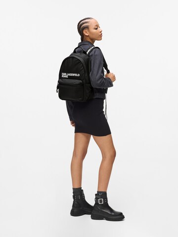 Zaino 'ESSENTIAL' di KARL LAGERFELD JEANS in nero: frontale