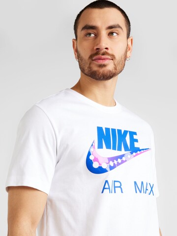 T-Shirt 'DAY FUTURA' Nike Sportswear en blanc