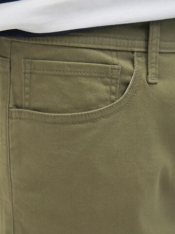 regular Pantaloni 'JREBFIVERS' di JJ Rebel in verde