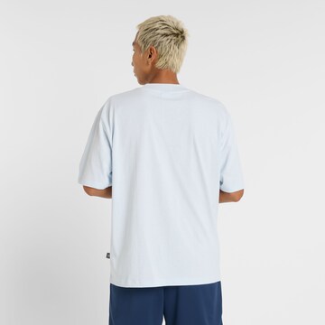 new balance Shirt in Blauw