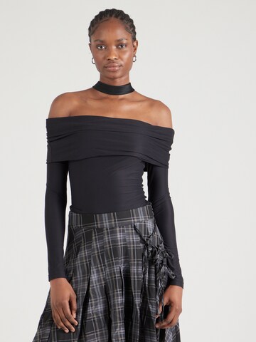 Tricou 'ABBY' de la GUESS pe negru: față
