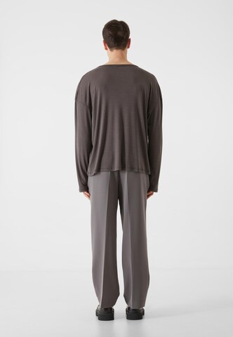 Loosefit Pantaloni con pieghe di Lost Youth in grigio