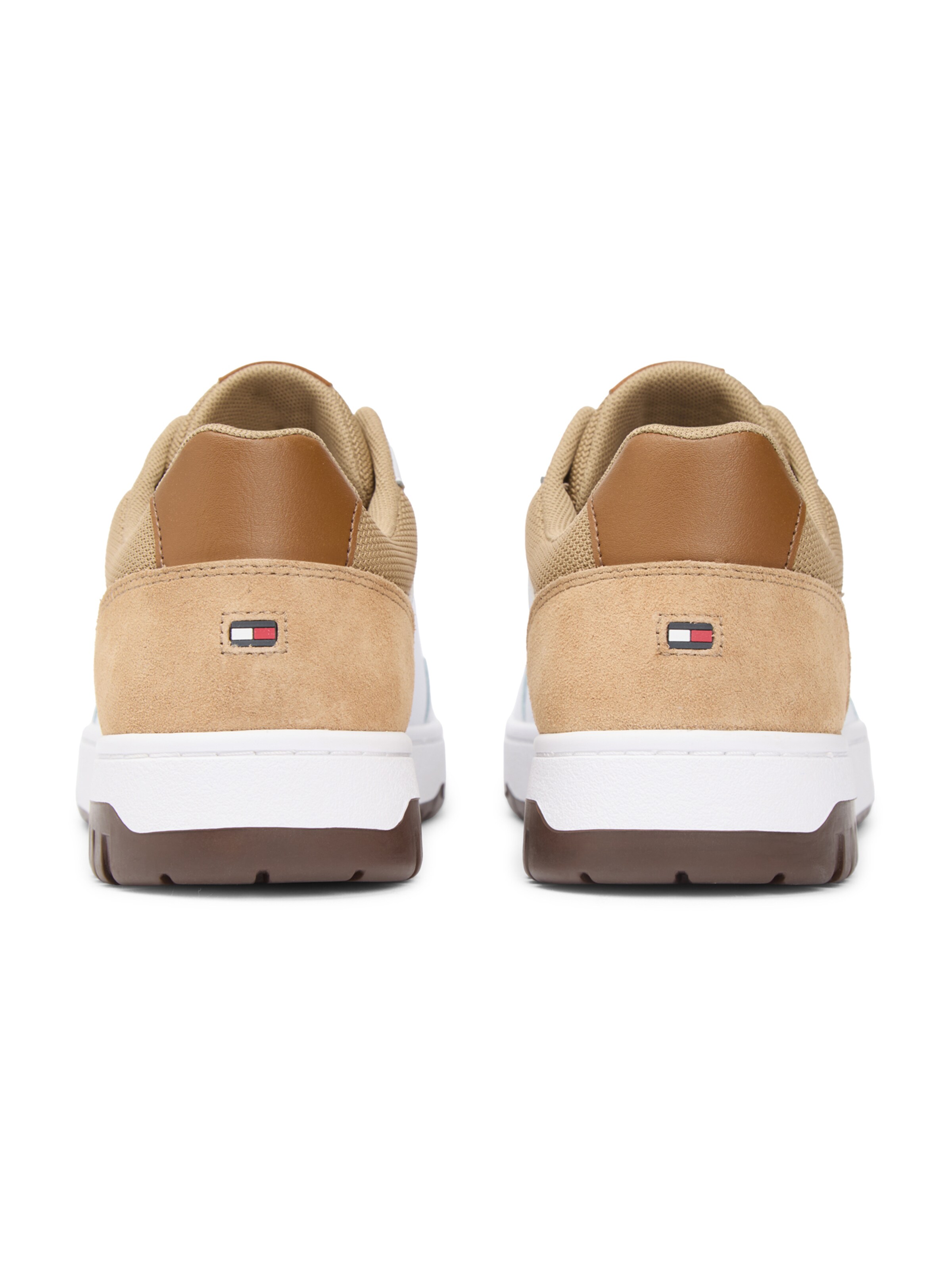 TOMMY HILFIGER Matalavartiset tennarit 'BASKET CORE LITE' värissä valkoinen