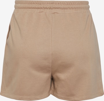 PIECES Regular Shorts 'Chilli' in Beige