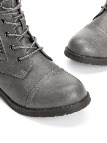 Dream Pairs Lace-Up Ankle Boots in Grey