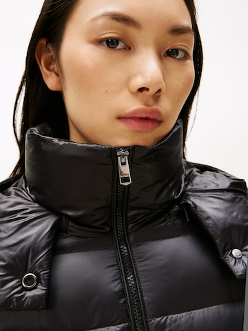 Manteau d’hiver TOMMY HILFIGER en noir