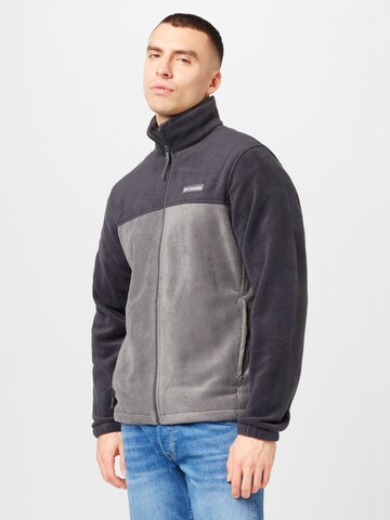 Coupe regular Veste en polaire fonctionnelle 'Steens Mountain' COLUMBIA en gris : devant