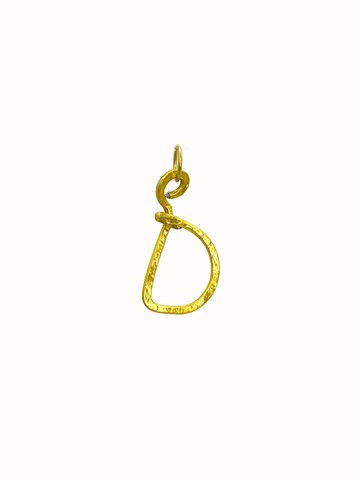 d'ecolife Essentials Pendant 'Letter D' in Gold: front