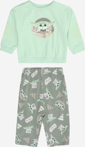 žalia ADIDAS SPORTSWEAR Treniruočių kostiumas: priekis