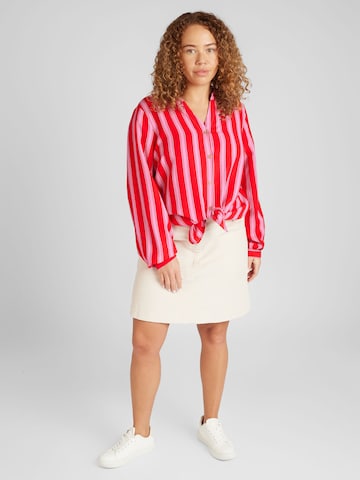 ONLY Carmakoma - Blusa 'BILLIE' en rojo