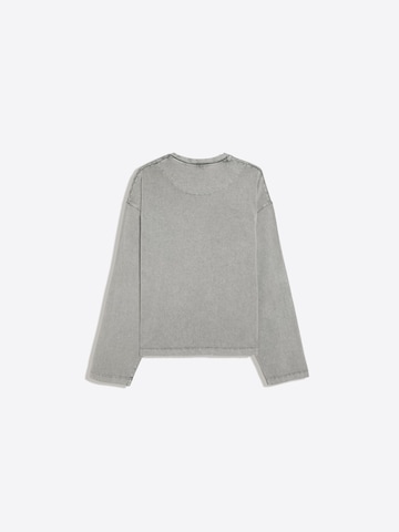 Bershka Bluser & t-shirts i grå