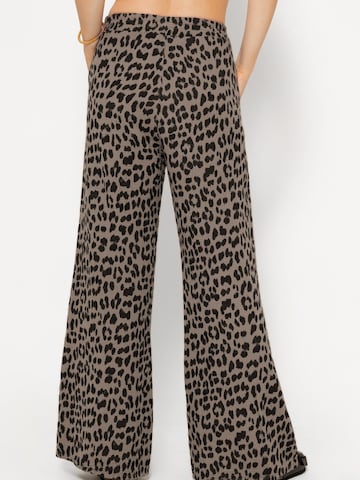 SASSYCLASSY Flared Hose‌‌‌‌‌ in Grau