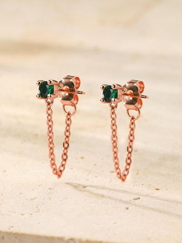 Hey Happiness Oorbellen 'Emerald Chain Loop Stud' in Goud