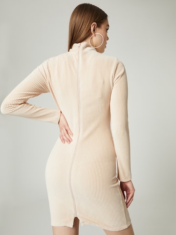 VIERVIER - Vestido 'Alea' en beige