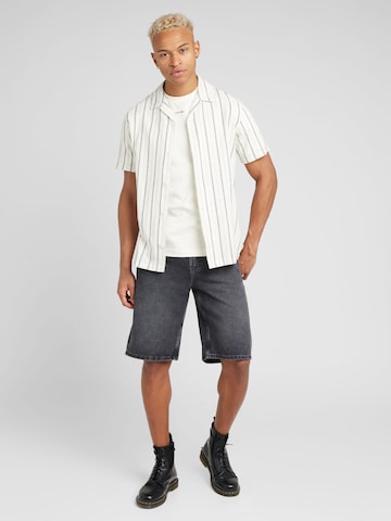 QS - Regular Fit Camisa em branco