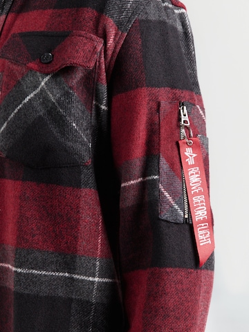 ALPHA INDUSTRIES Средняя посадка Рубашка в Черный