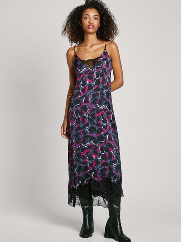 Pepe Jeans Jurk in Zwart: voorkant