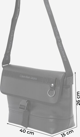 Calvin Klein Jeans - Mala de ombro em preto