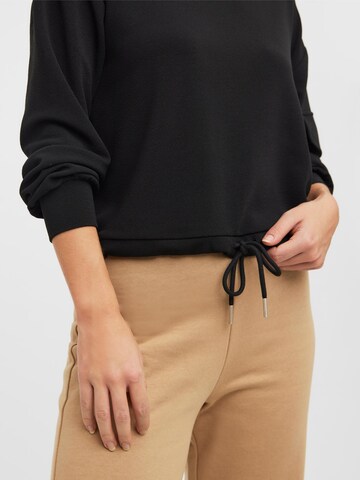 VERO MODA Sweatshirt 'Izadagny' in Schwarz