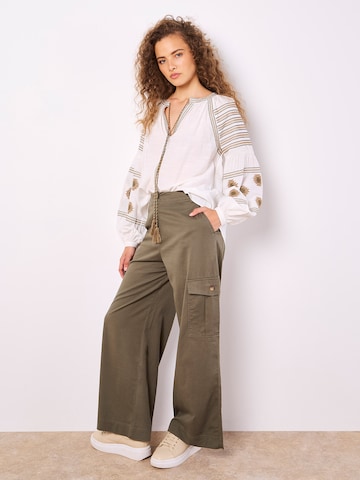 Apricot Blouse 'Aztec Embroidered' in White