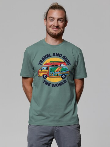 Watapparel Shirt 'Travel and surf' in Groen: voorkant