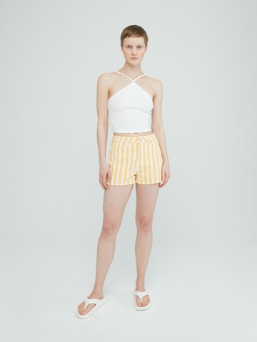 EDITED Regular Shorts 'Jen' in Orange