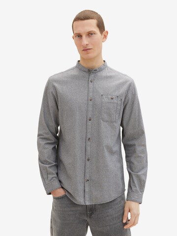 Coupe regular Chemise TOM TAILOR en gris : devant