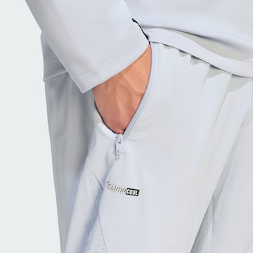 regular Pantaloni sportivi 'Essentials' di ADIDAS PERFORMANCE in grigio