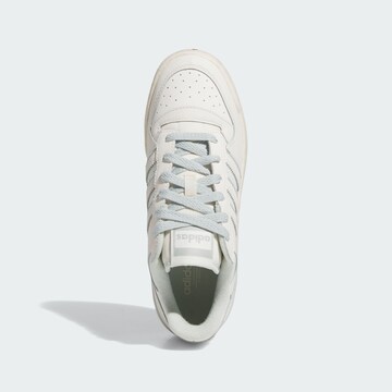 ADIDAS ORIGINALS - Sapatilhas baixas 'Forum' em branco