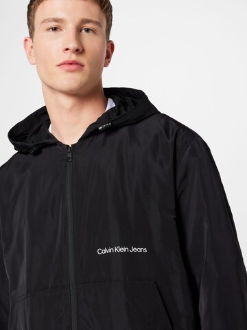 Calvin Klein Jeans Jacke in Schwarz