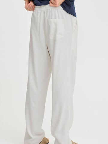 !Solid - Loosefit Calças 'Alann Allan' em branco