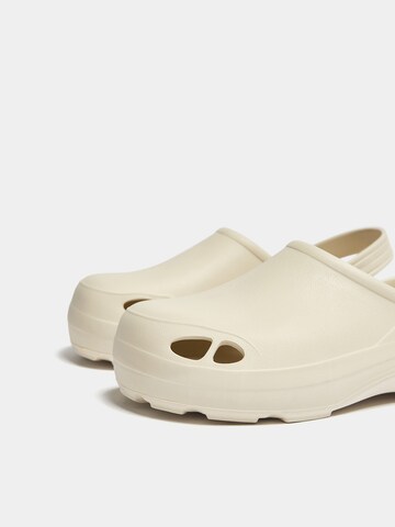 Pull&Bear Clogs in Beige