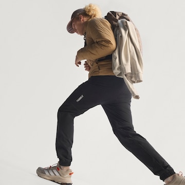 ADIDAS TERREX Tapered Outdoorhose 'Xperior Utilitas' in Schwarz