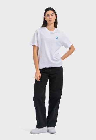 Oldskull Shirt 'Retro Pixel Wave Logo Graphic' in White