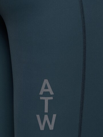 HALO Skinny Sports trousers in Blue
