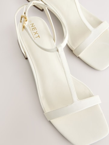 Next - Sandalias con hebilla en blanco