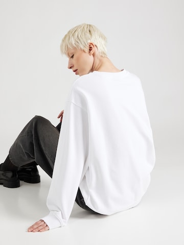 Sweat-shirt 'Classic' HUGO en blanc