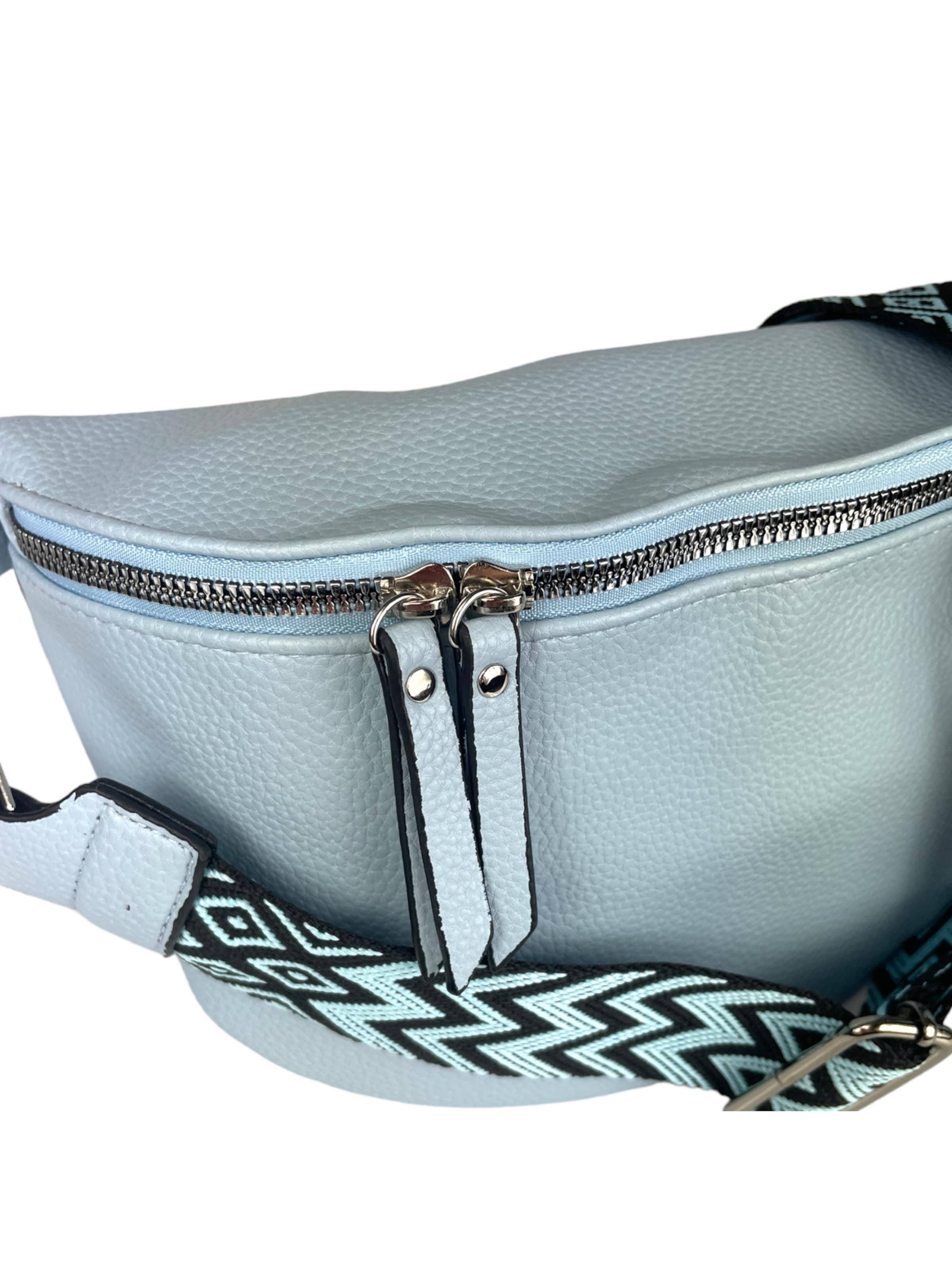 Kumixi Fanny Pack in Blue