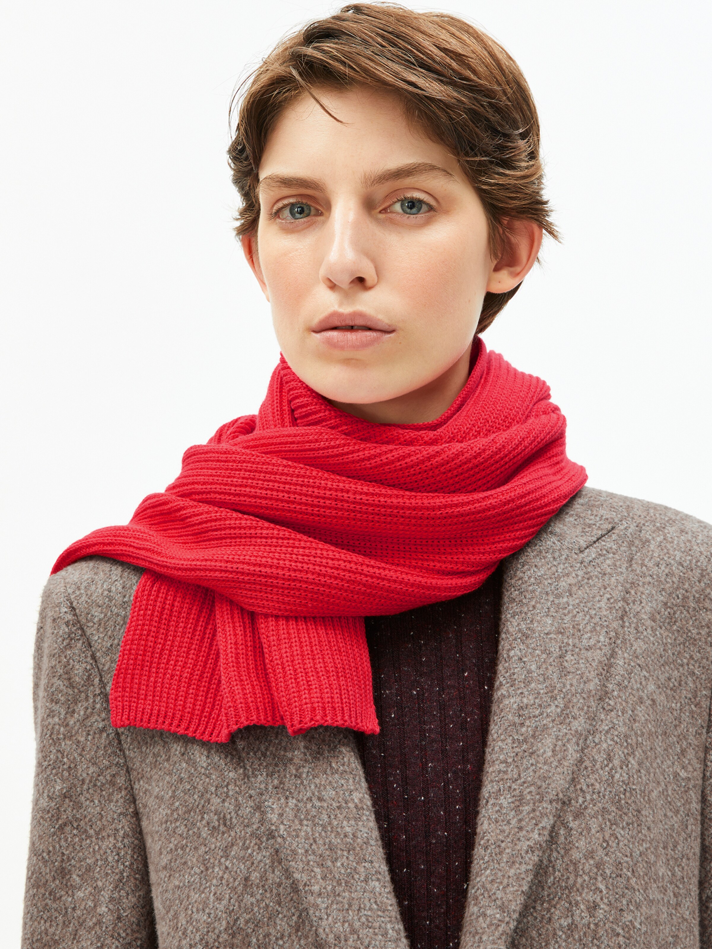 Écharpe ARMEDANGELS en rouge : devant