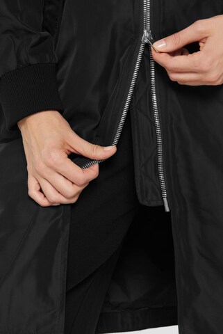 SENSES.THE LABEL Between-Season Jacket in Black