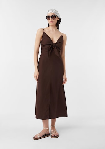 Robe d’été COMMA en marron : devant