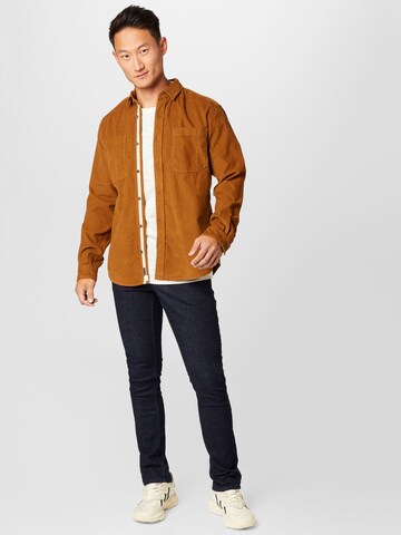 TOM TAILOR - Ajuste regular Camisa en marrón