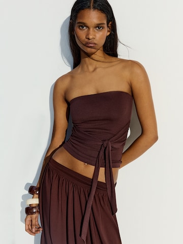 Bershka Top in Brown: front