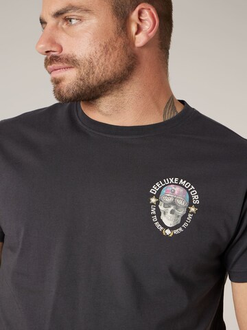 T-Shirt 'DEKARI' Deeluxe en gris