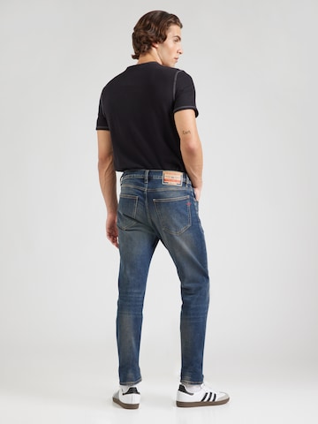 DIESEL Slimfit Jeans '2019 D-STRUKT' in Blau