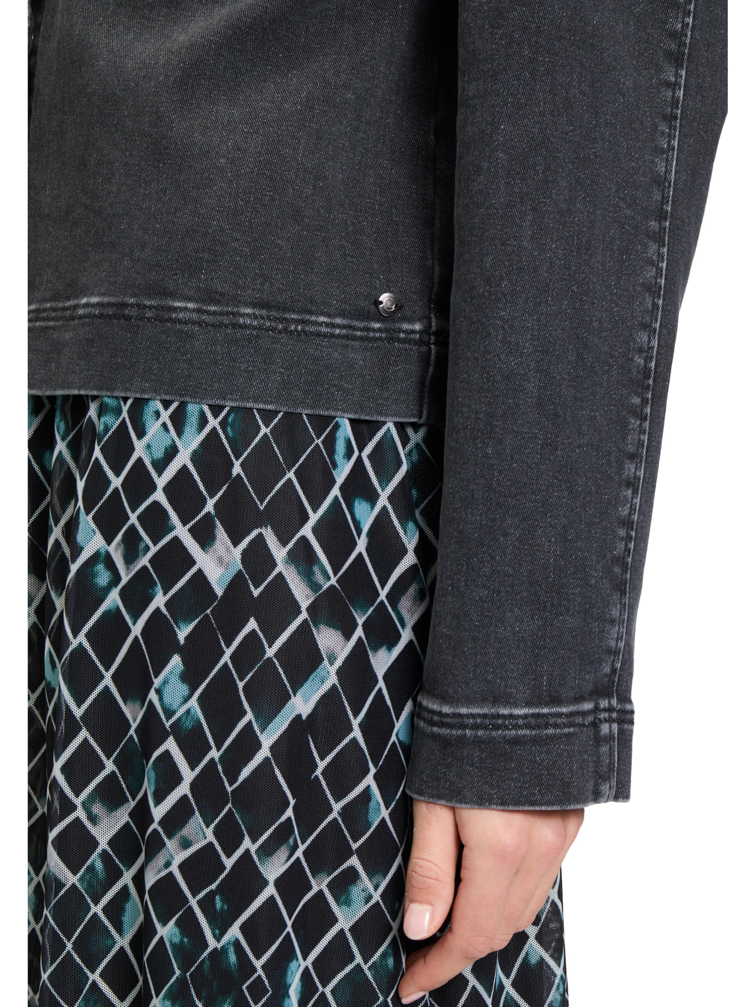 Betty & Co Tussenjas in Grijs