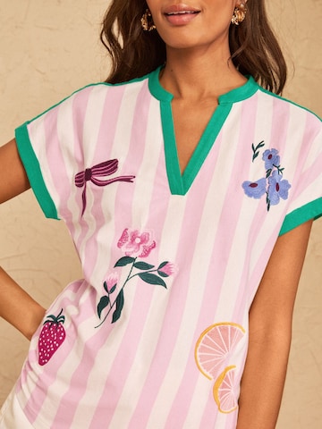 love & roses T-shirt i rosa