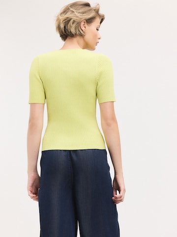 Next - Camiseta en verde