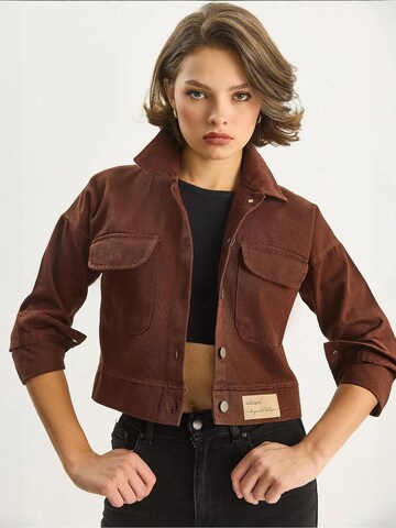 Bianco Lucci - Casaco meia-estação em castanho